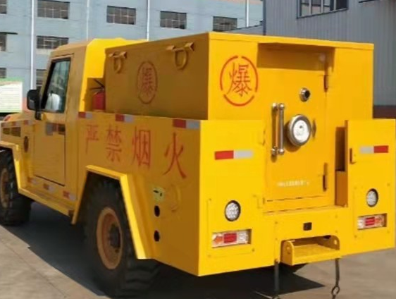 海安凯龙爆破器材运输车：保障爆破任务的安全运行